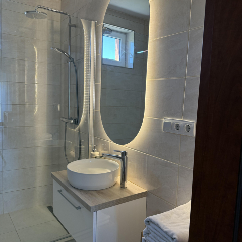 Fehér Orchidea Apartman